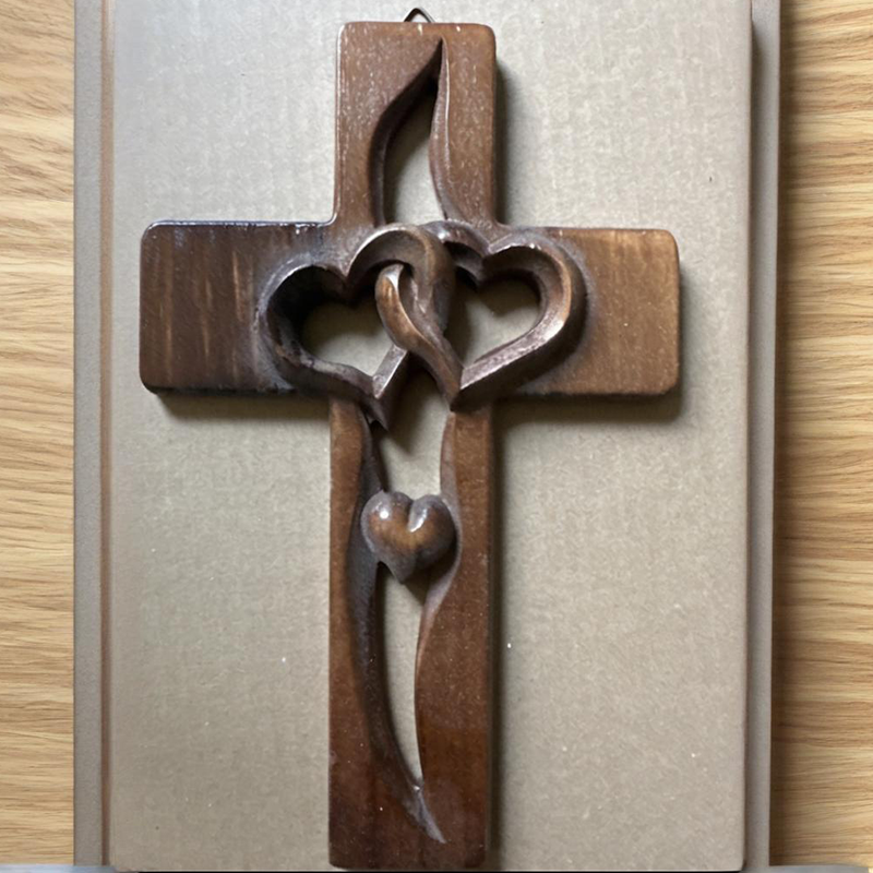 ✝️ 50% RABATT JETZT! ❤️ Holzkreuz mit Verschlungenen Herzen – Handgeschnitzt, Spirituelles Geschenk & Einzigartige Hochzeitsdekoration 🎁✨