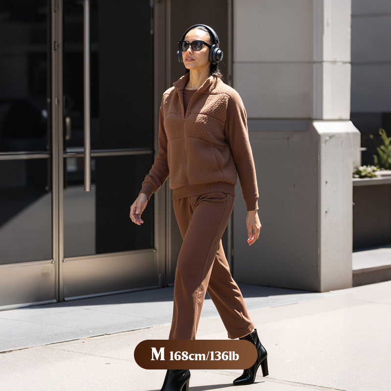 Ihr neues Lieblingsoutfit für den Winter – ein dreiteiliges Lounge-Set aus warmem Strick, das Sie den ganzen Tag über gemütlich, schick und selbstbewusst hält ❄️