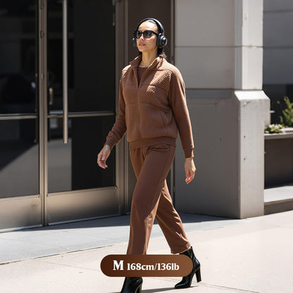 Ihr neues Lieblingsoutfit für den Winter – ein dreiteiliges Lounge-Set aus warmem Strick, das Sie den ganzen Tag über gemütlich, schick und selbstbewusst hält ❄️