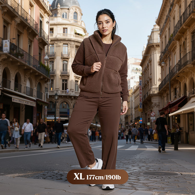 Ihr neues Lieblingsoutfit für den Winter – ein dreiteiliges Lounge-Set aus warmem Strick, das Sie den ganzen Tag über gemütlich, schick und selbstbewusst hält ❄️