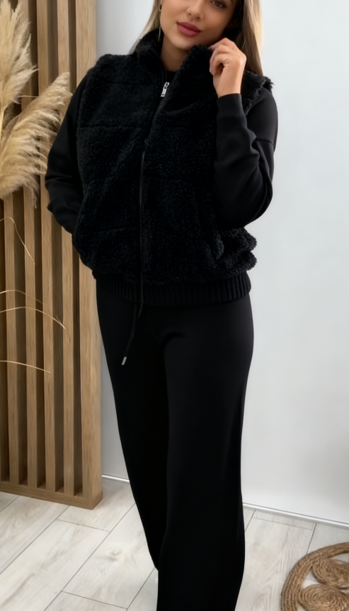 Ihr neues Lieblingsoutfit für den Winter – ein dreiteiliges Lounge-Set aus warmem Strick, das Sie den ganzen Tag über gemütlich, schick und selbstbewusst hält ❄️