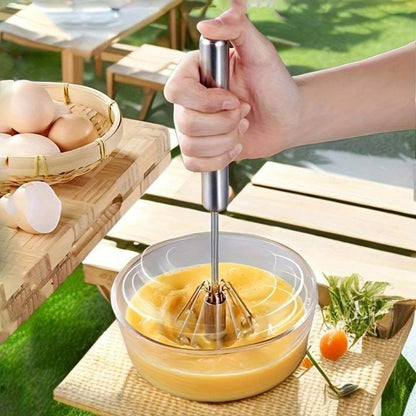 ❄️Sommerfrische 50 % Rabatt!👩‍🍳Semiautomatischer Rührbesen aus Edelstahl – Handbetriebener Eierschläger ohne Batterien für Eier, Sahne, Saucen & Kaffee