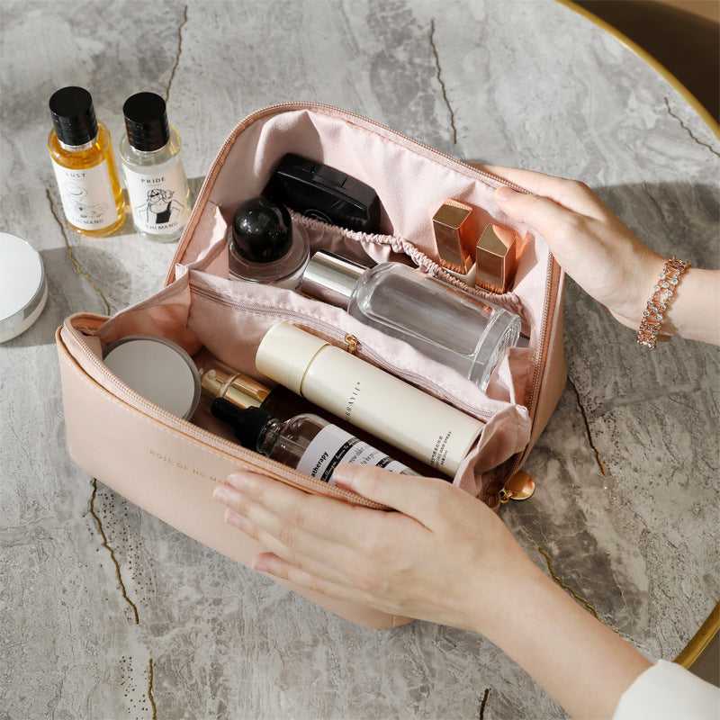 Reiseschminktasche mit großem Fassungsvermögen