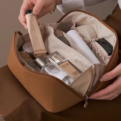 Reiseschminktasche mit großem Fassungsvermögen