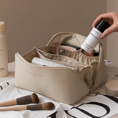 Reiseschminktasche mit großem Fassungsvermögen